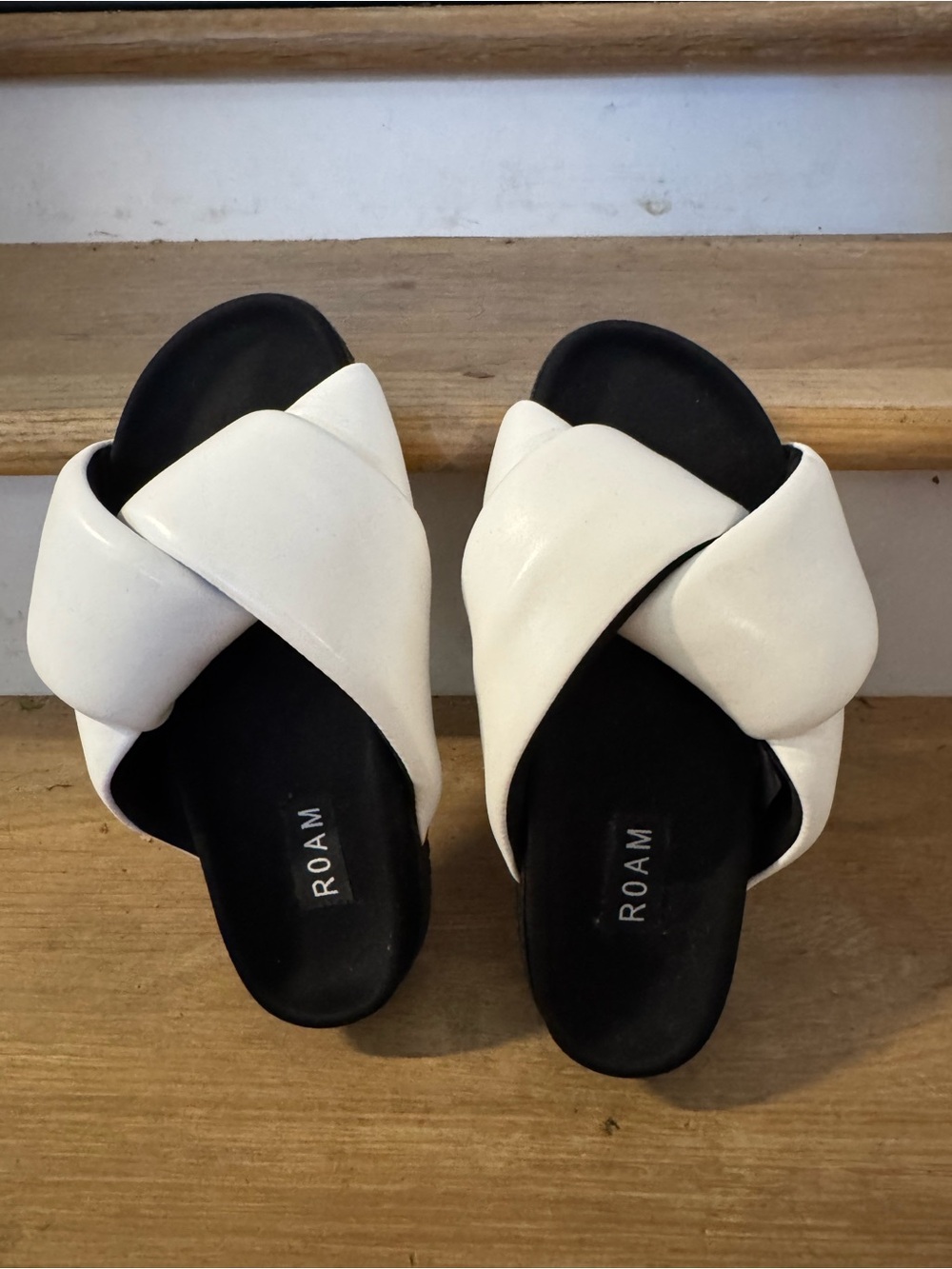 ROAM Women's White Foldy Puffy Slide Sandals, 36